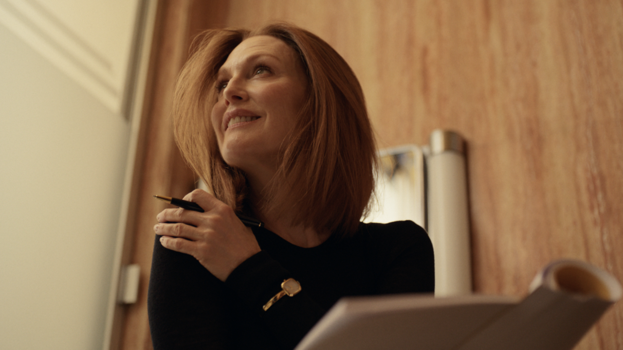 Movado — Always in Motion – Julianne Moore