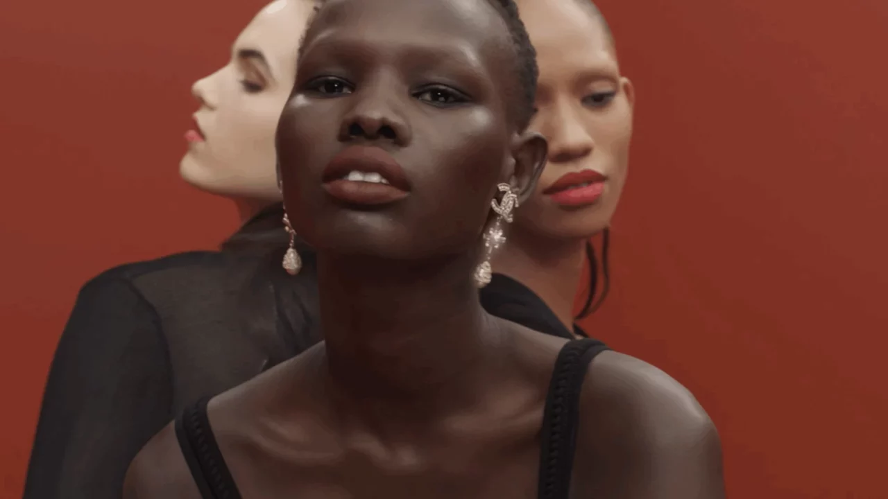 Chanel — Lips Red